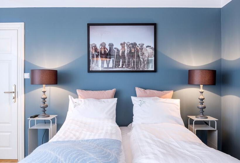 Pension (Hôtel basse catégorie) Freyja Guesthouse & Suites