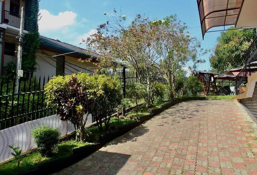 Пансион New Kandy Residence