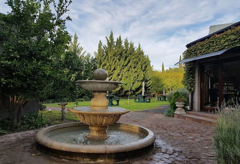 ペンション Old House Lodge