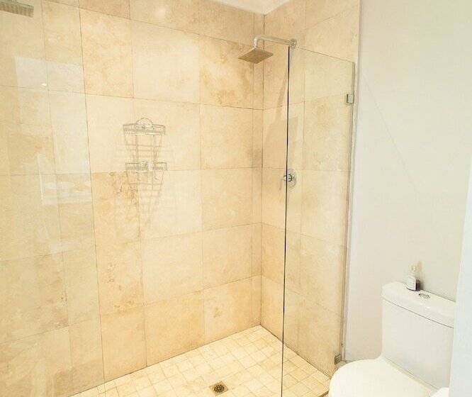 ペンション Old House Lodge