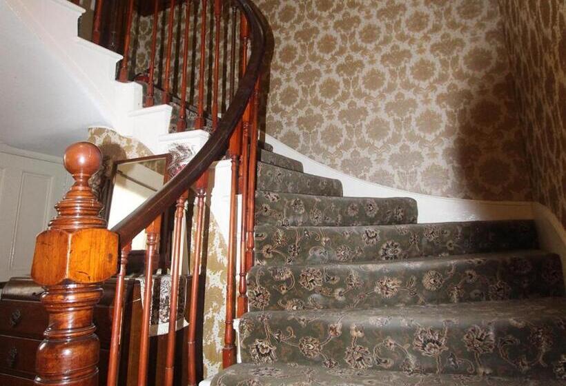 ペンション Spring Garden Guest House