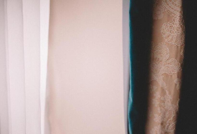 بنسيون The Stag At Stow