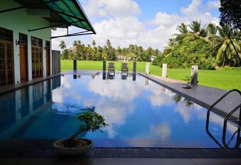 Serene Park Hotel By Ark