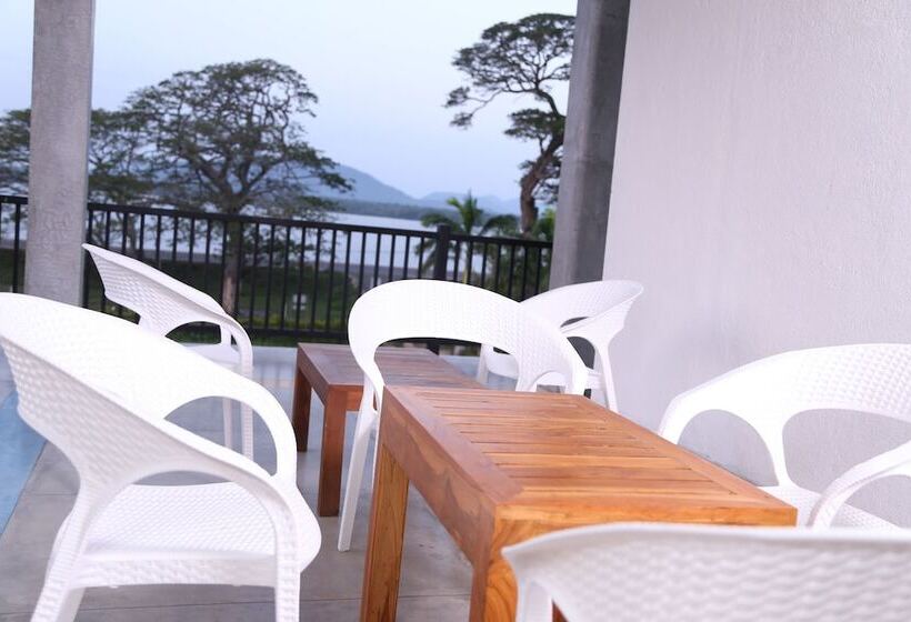 Serene Park Hotel By Ark