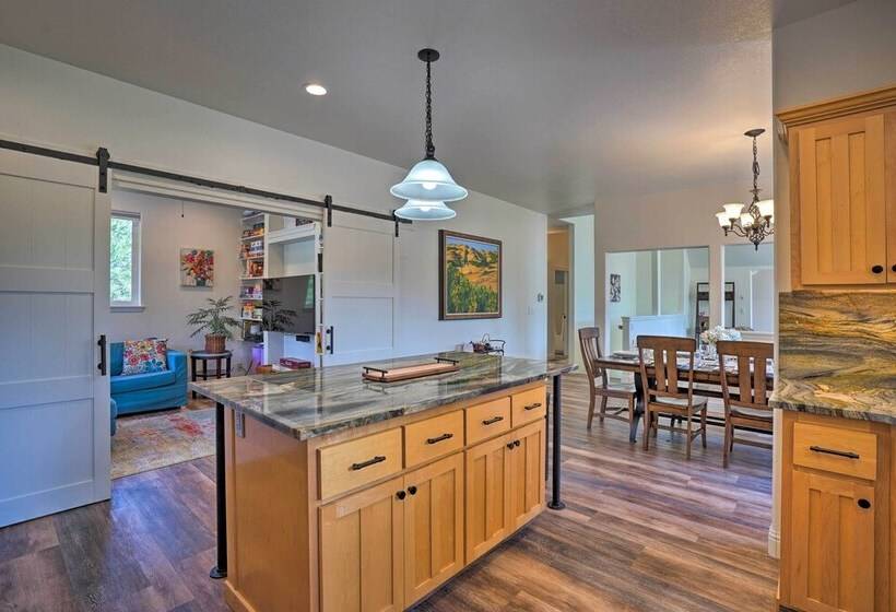 10 Acre Bend Home < 4 Mi To Old Mill District