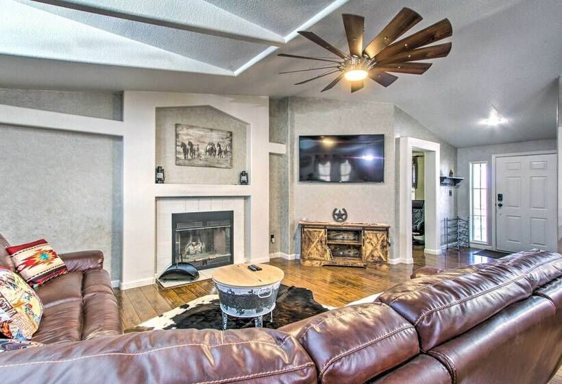 12+ Acre Equestrian Escape W/ Riding Trails!