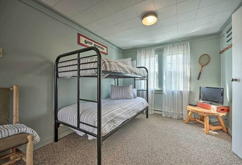 1940s Farm Cottage W/ Fire Pit, 4 Mi To Lake