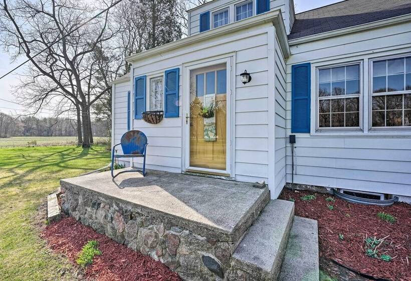 1940s Farm Cottage W/ Fire Pit, 4 Mi To Lake