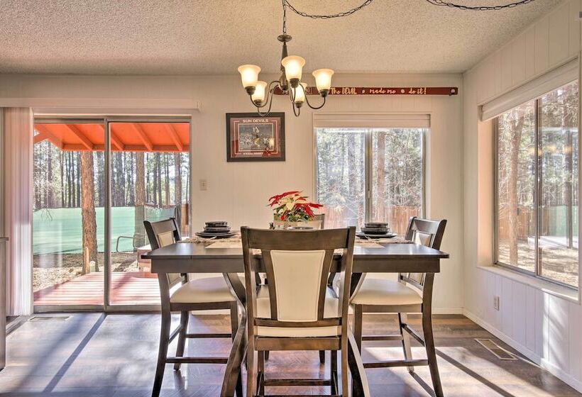 Hot Tub Hideaway In Pinetop: Bring Your Pet!