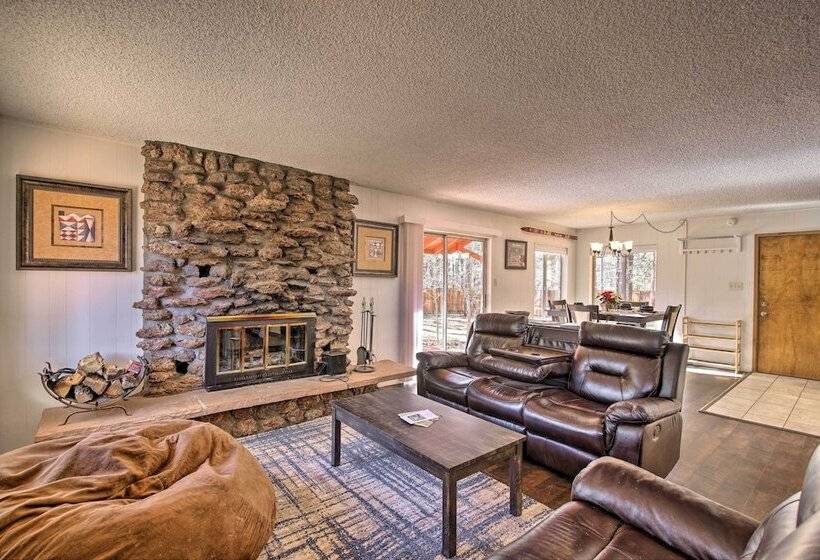 Hot Tub Hideaway In Pinetop: Bring Your Pet!