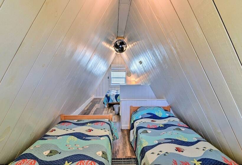 2 Blocks To Surfside Beach: A Frame Home W/ Deck