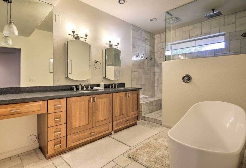 Tempe Escape W/ Patio & Bar   11 Mi To Phoenix!