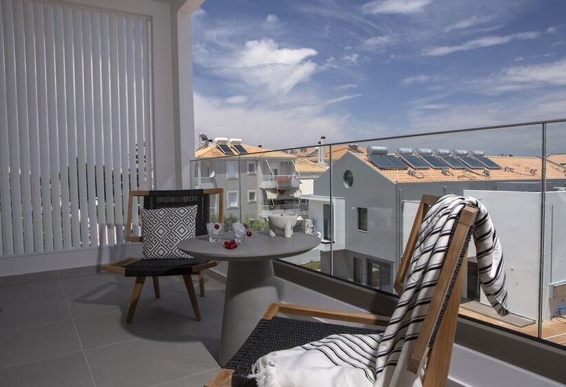 Achillion Suites