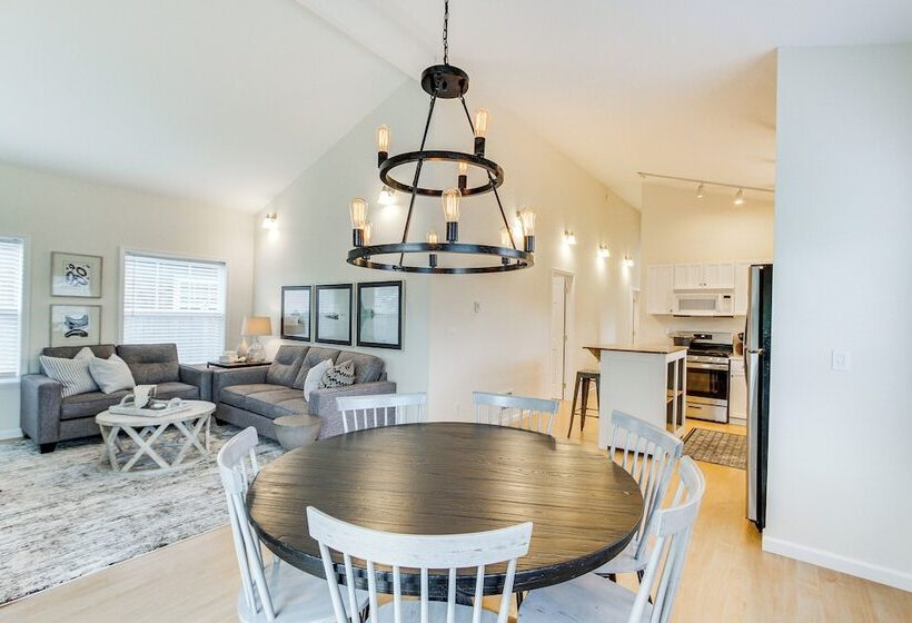 Airy Coastal Escape W/ Deck   Steps To Beach!