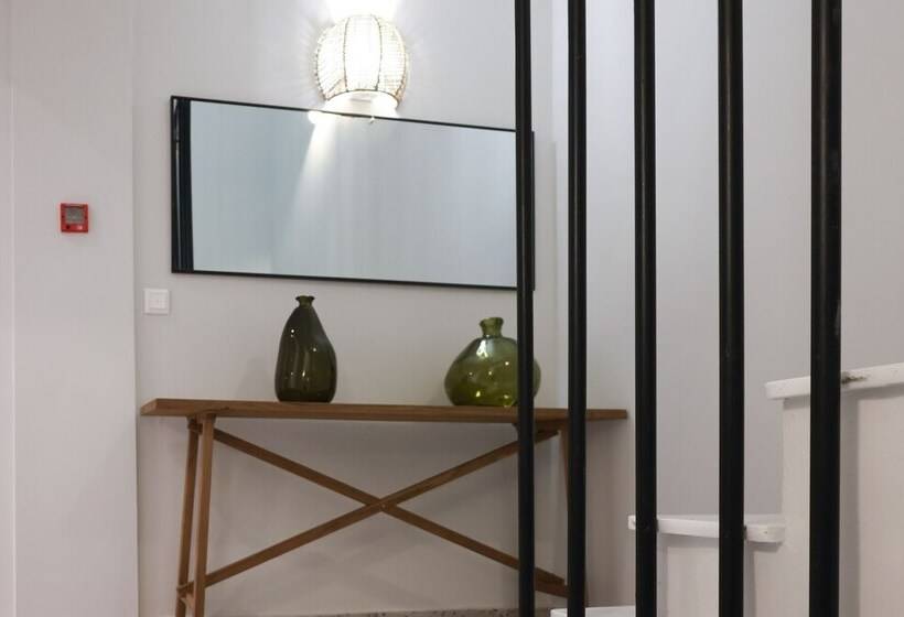 הוסטל Up Hill Unique Boutique