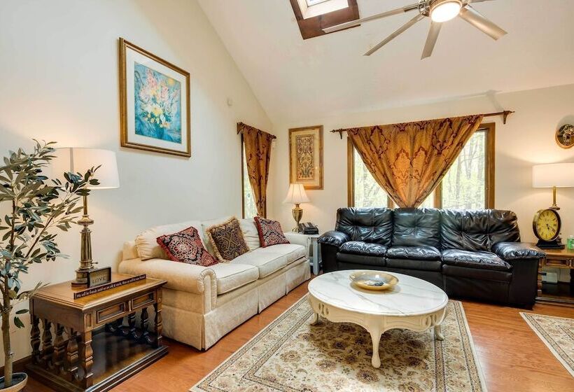 Albrightsville Family Hideaway W/ Private Hot Tub!