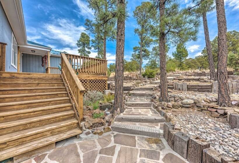 Alto Cabin W/ Stunning Views, Hot Tub + Sauna!