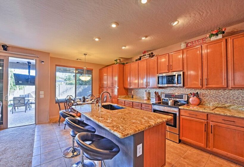 Arizona Retreat W/ Heated Pool, Fire Pit & Grill!