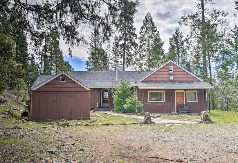 Authentic North Fork Cabin W/ Dock & Private Deck!