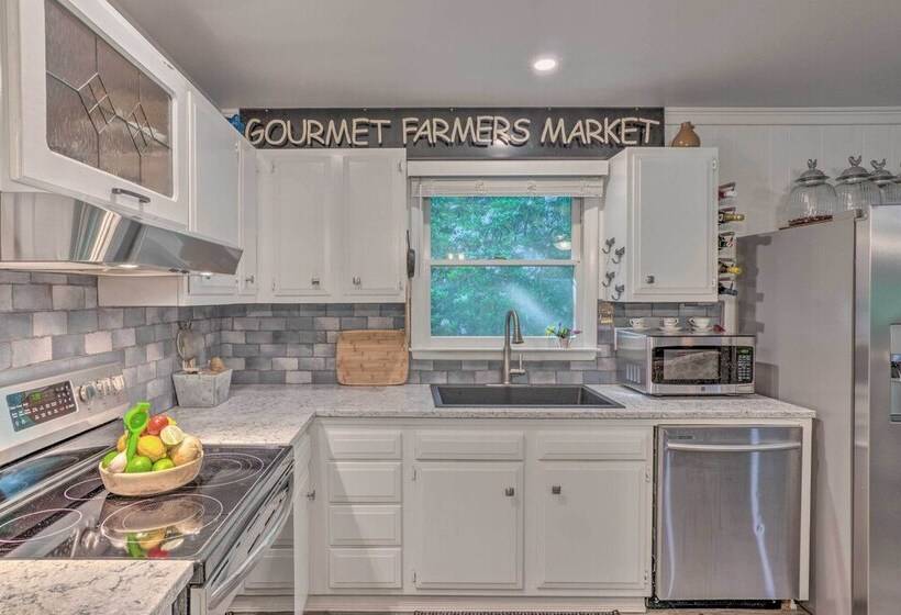 Beautiful Connestee Falls Home W/ Porch In Brevard