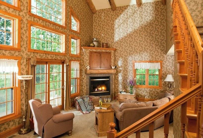 민박 Chanticleer Cabins