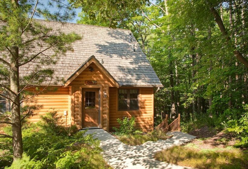 민박 Chanticleer Cabins