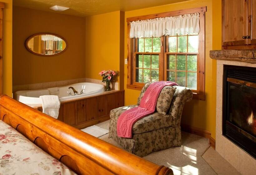 민박 Chanticleer Cabins