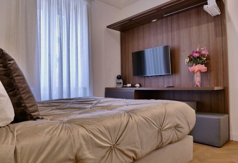 تختخواب و صبحانه Helmirage Suite Via Del Corso