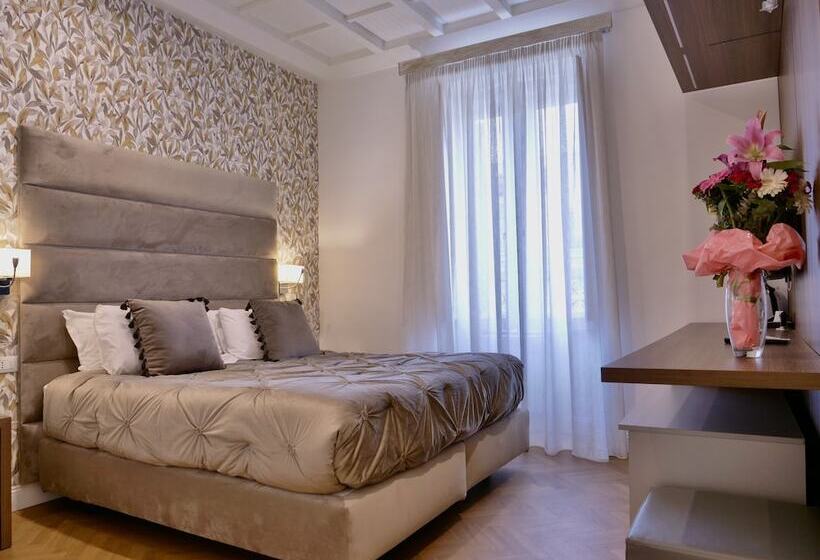 تختخواب و صبحانه Helmirage Suite Via Del Corso