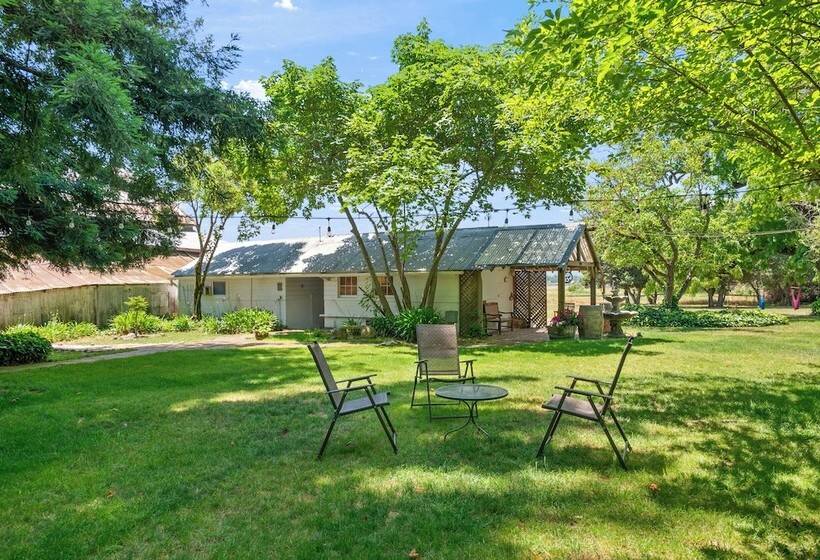 צימר The Gables Wine Country Inn