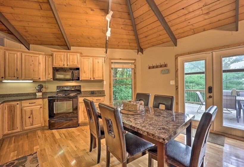 2 Decks, Mountain View: Beech Mountain Cabin!