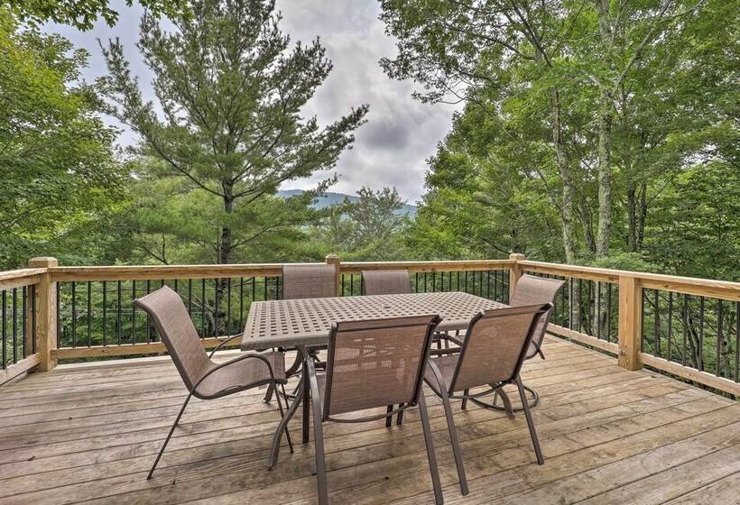 2 Decks, Mountain View: Beech Mountain Cabin!