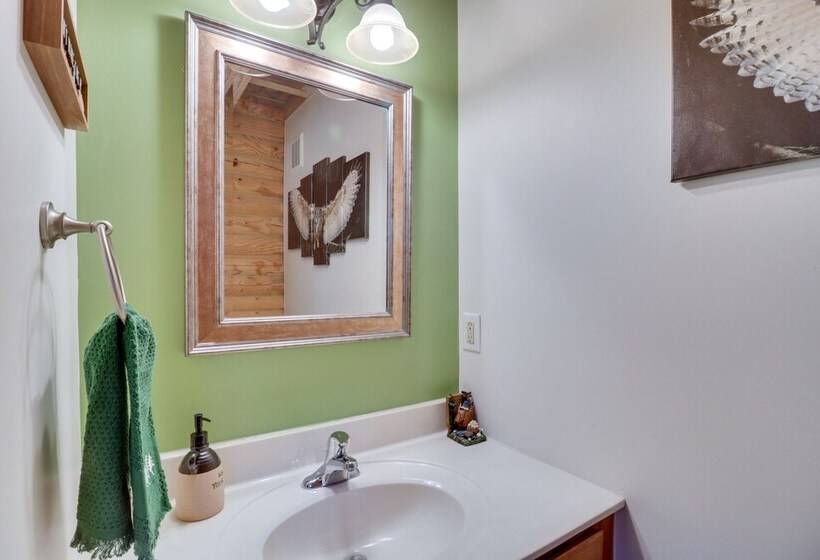 Big Bear Lodge    Cabin In Massanutten Resort!