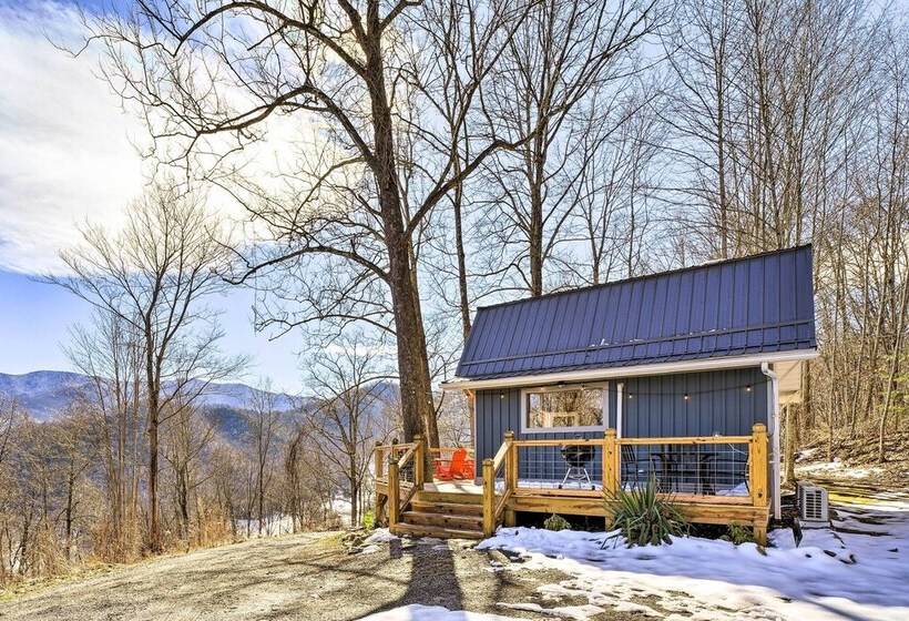 Blue Sky Cottage:  Romantic Retreat W/ Mtn Views!