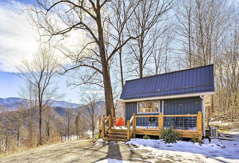 Blue Sky Cottage:  Romantic Retreat W/ Mtn Views!