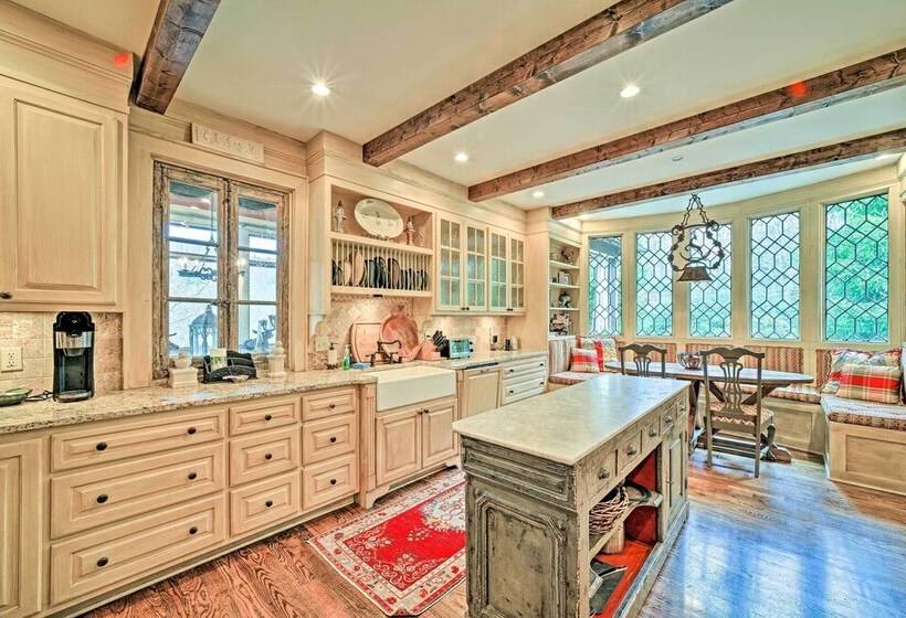 Blue Valley Falls Estate: Chic Highlands Home!