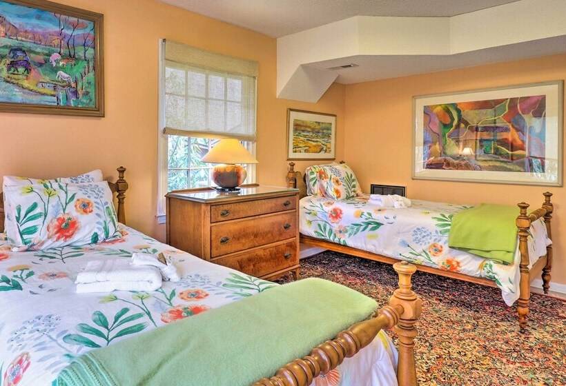 Breathtaking Brevard Home W/ Screened Porch!