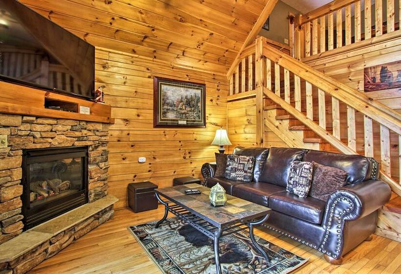 Breathtaking View  Cabin W/ Game Room & Hot Tub!