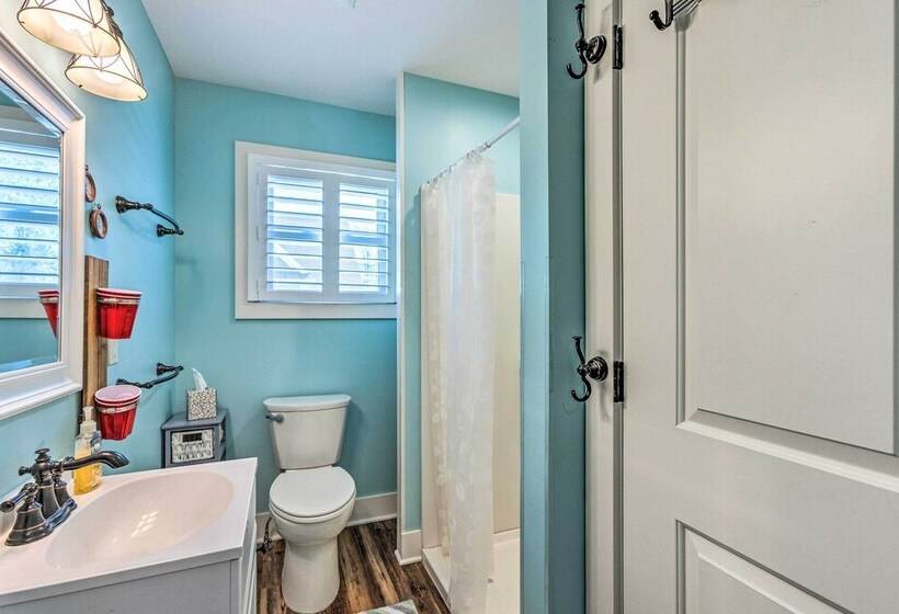 Breezy Silver Lake Getaway: Fishing Dock, Grill!