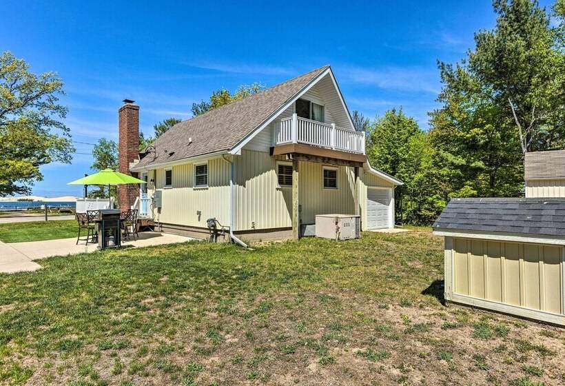 Breezy Silver Lake Getaway: Fishing Dock, Grill!