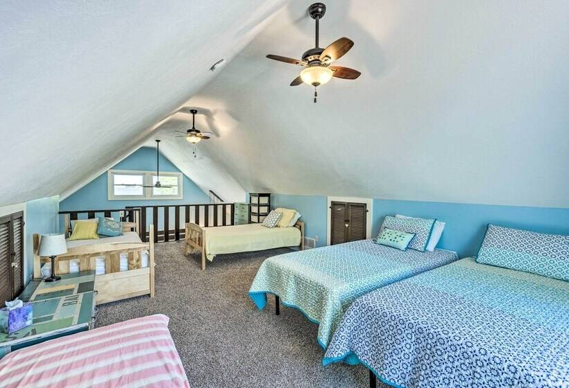 Breezy Silver Lake Getaway: Fishing Dock, Grill!