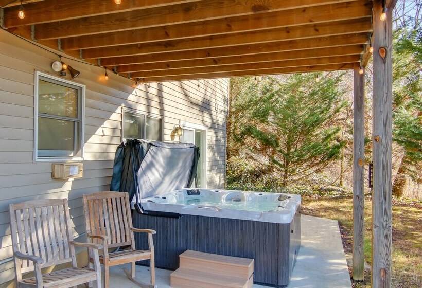 Bright Asheville Retreat With Hot Tub & Decks!