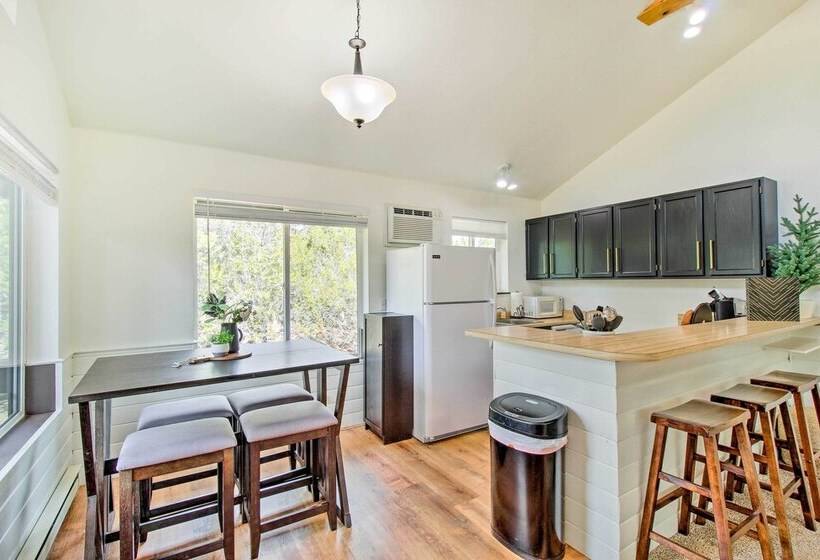 Near Hiking: Modern Heber Overgaard Cabin W/ Deck