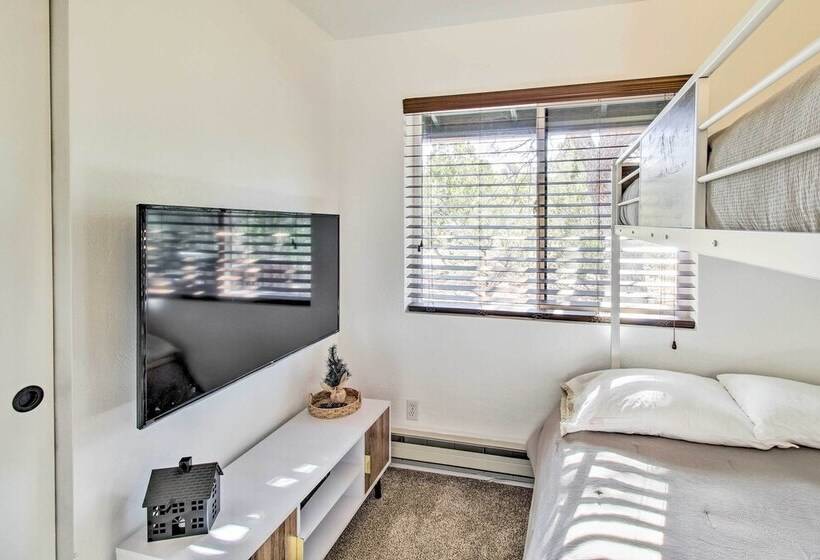 Near Hiking: Modern Heber Overgaard Cabin W/ Deck