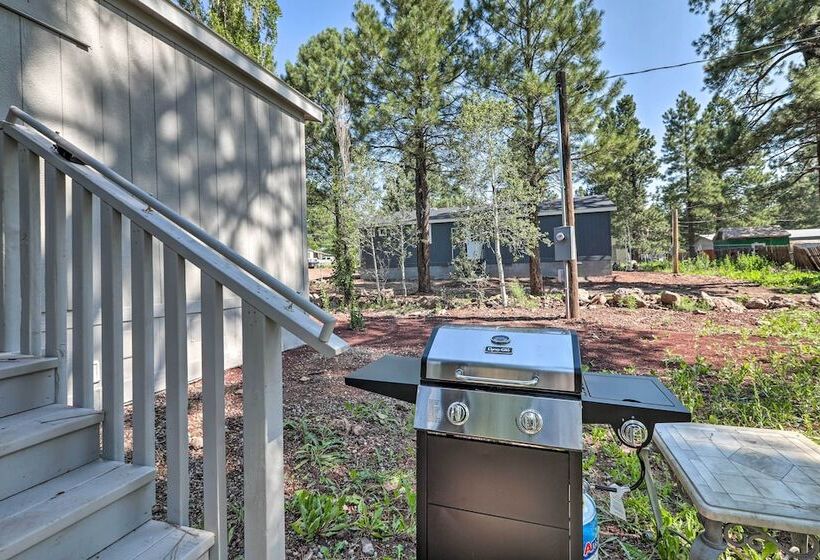 Bright & Modern Flagstaff Cottage Escape!