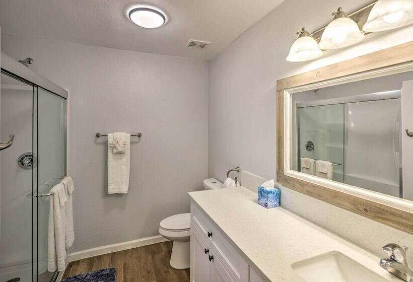 Bullhead City Home, Steps To Colorado River!