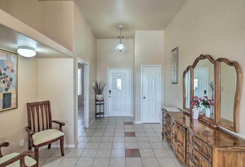 Bullhead City Home: Tesla Charger ~ 3 Mi To River