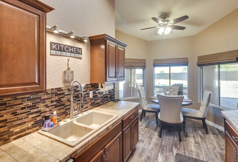 Bullhead City Oasis W/ Fire Pit + Mtn View!