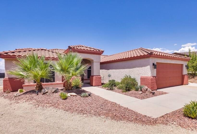 Bullhead City Oasis W/ Fire Pit + Mtn View!