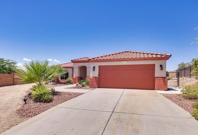 Bullhead City Oasis W/ Fire Pit + Mtn View!